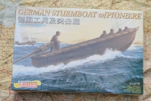 images/productimages/small/German Sturmboat w.Pioniere Dragon 6108 1;35.jpg